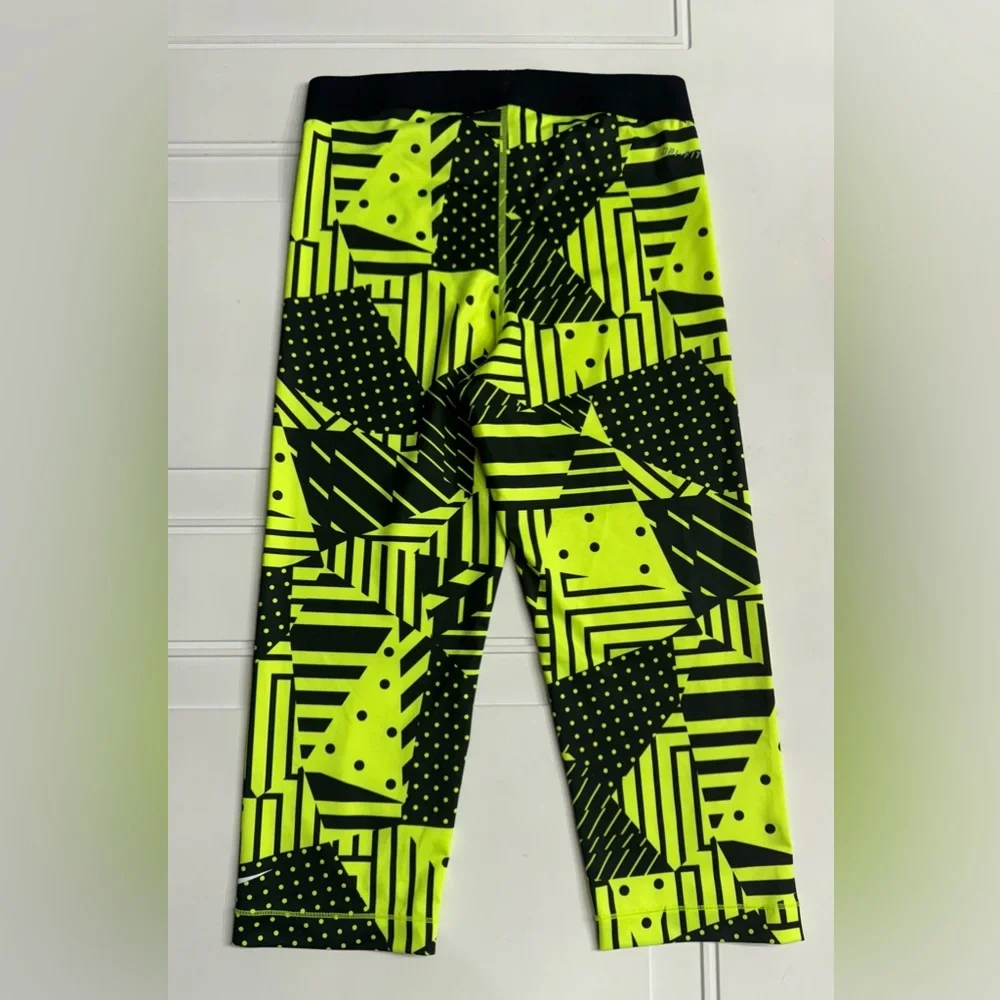 Nike Pro Dri-Fit Womens Size Medium Black Lime Green Gym Active Capri Leggings - Picture 6 of 6